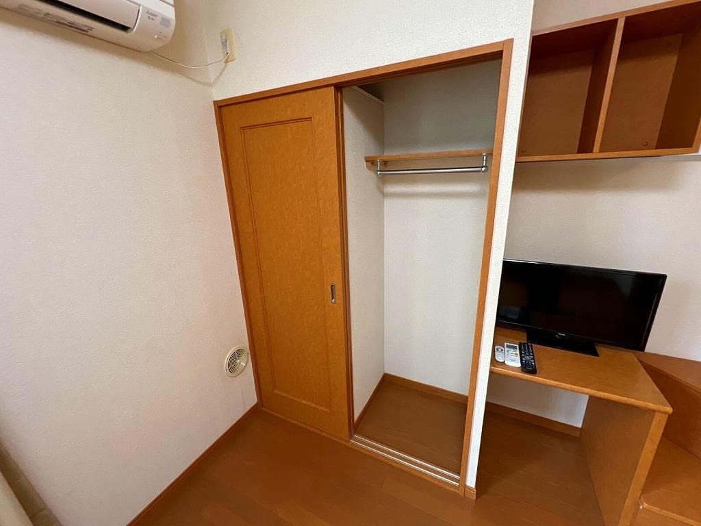 Room image 9