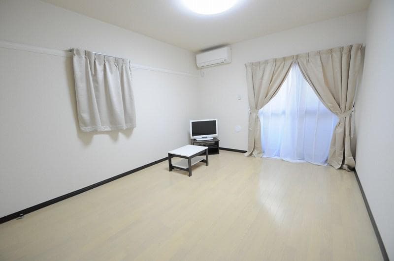 Preview interior of CLEINO HIKARI