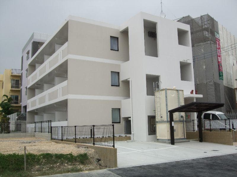 Main exterior of leopalace Shin