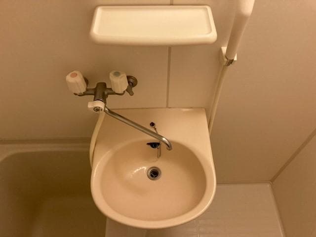 Room image 8