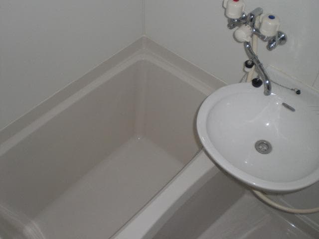 Room image 11