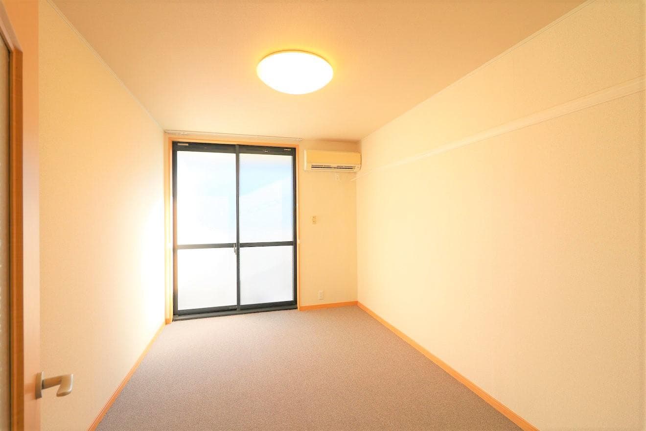 Room image 13