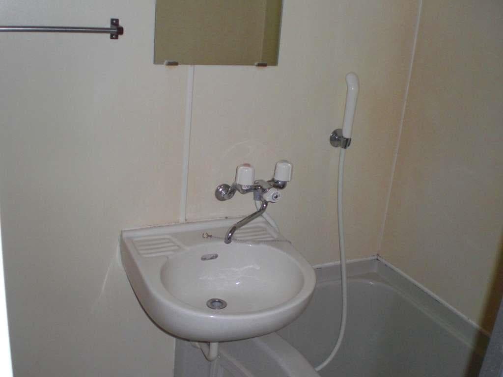 Room image 13