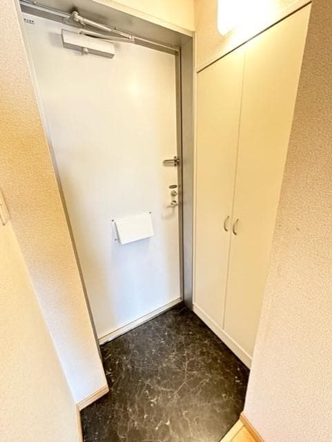 Room image 16