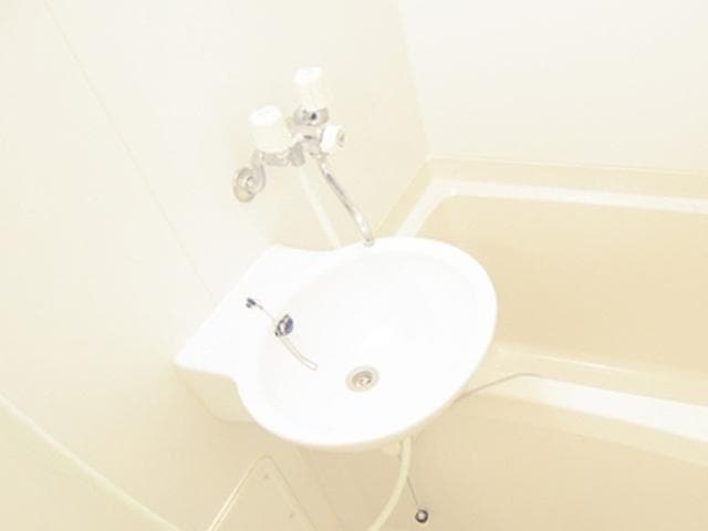 Room image 12
