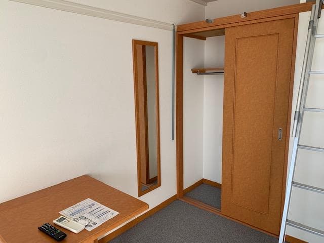 Room image 10
