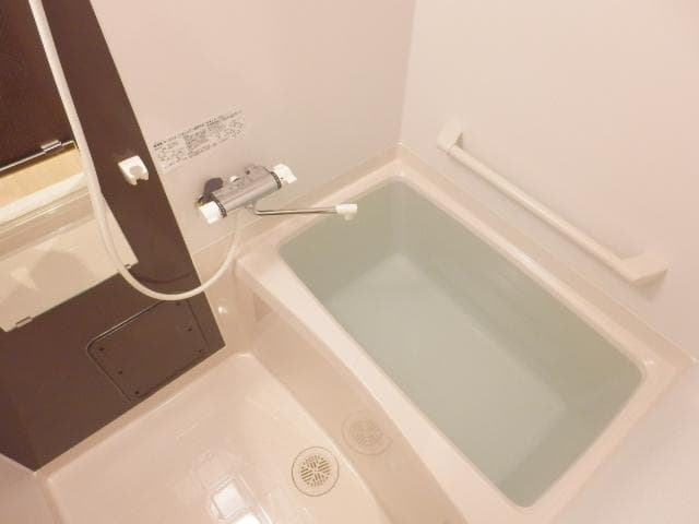 Room image 8