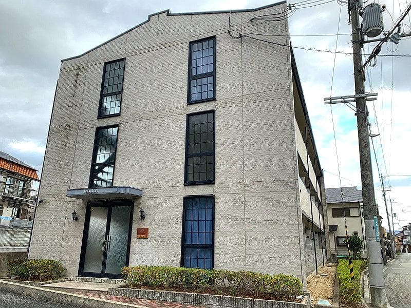 Main exterior of leopalace Nissei Higashi