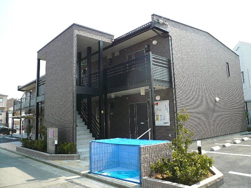 Main exterior of LEONEXT Prendre Minami Honmachi