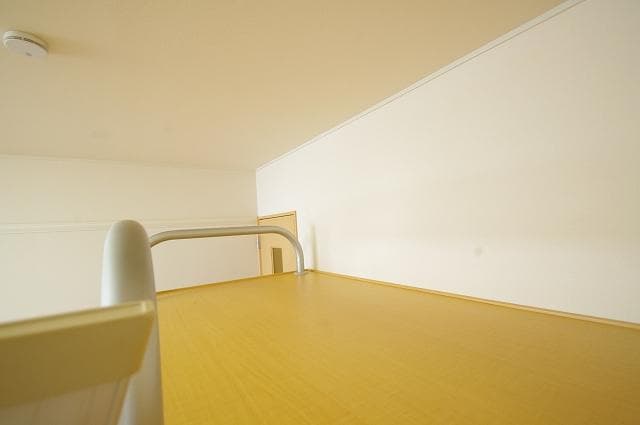 Room image 12