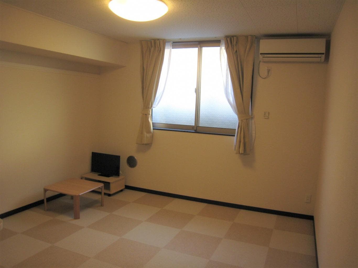 Preview interior of LEONEXT Moon Crystal