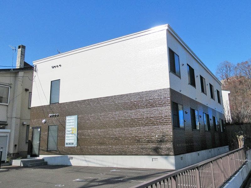 Main exterior of leopalace Kawazoe