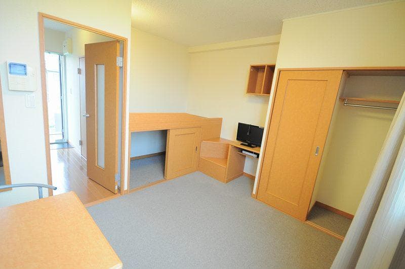 Room image 13