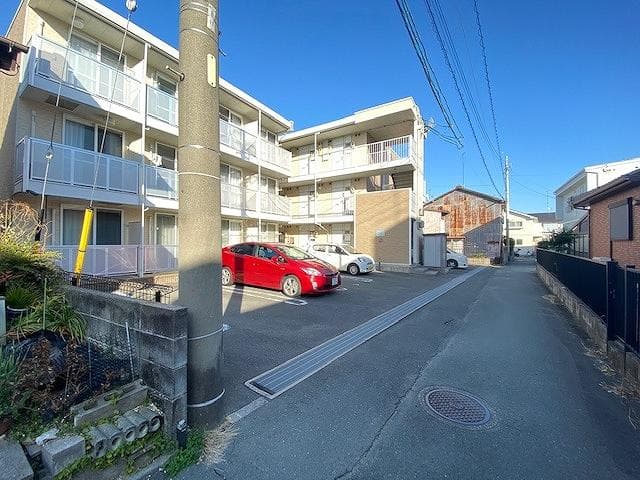 Room image 16