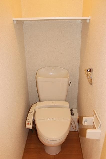 Room image 13