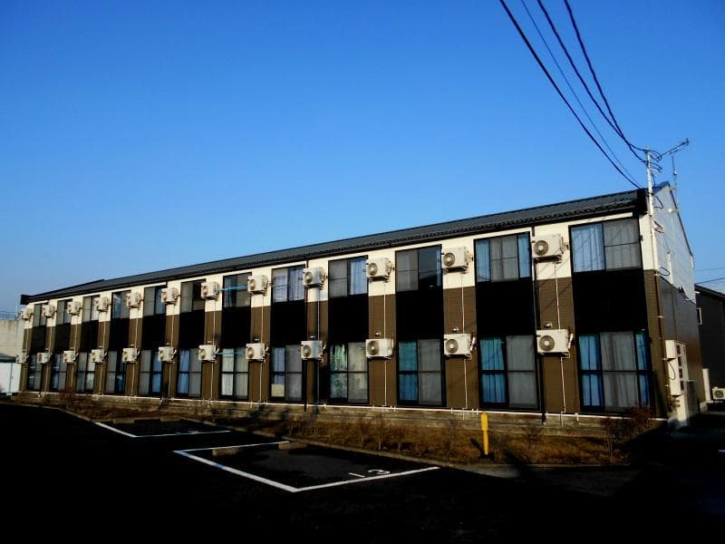 Main exterior of leopalace Sakuragi