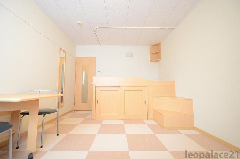 Preview interior of LEONEXT Felicita Misaki