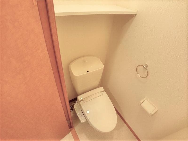 Room image 8