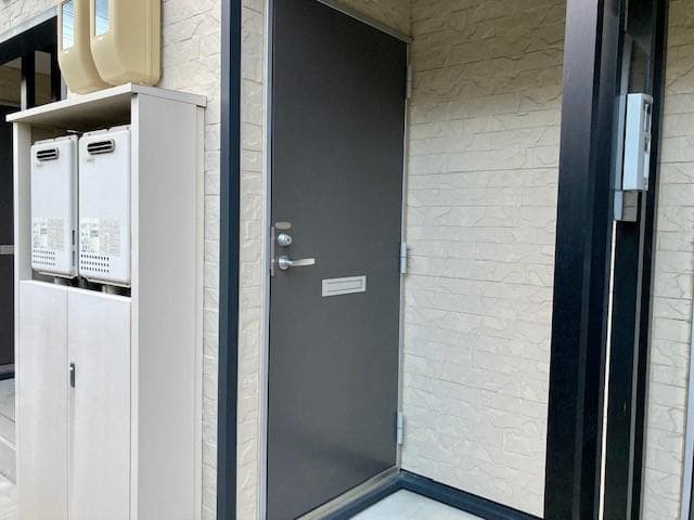 Room image 8