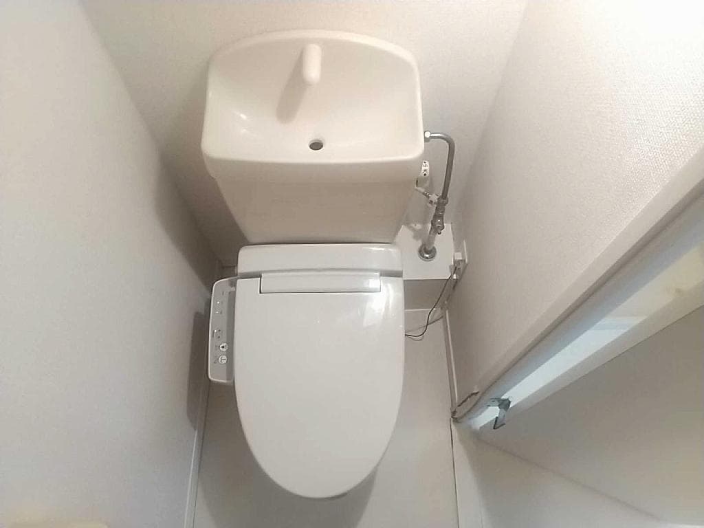 Room image 8