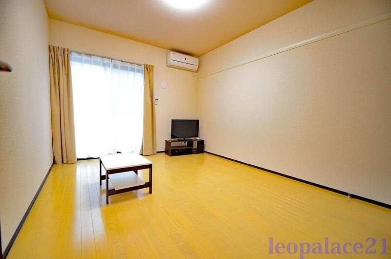 Room image 14