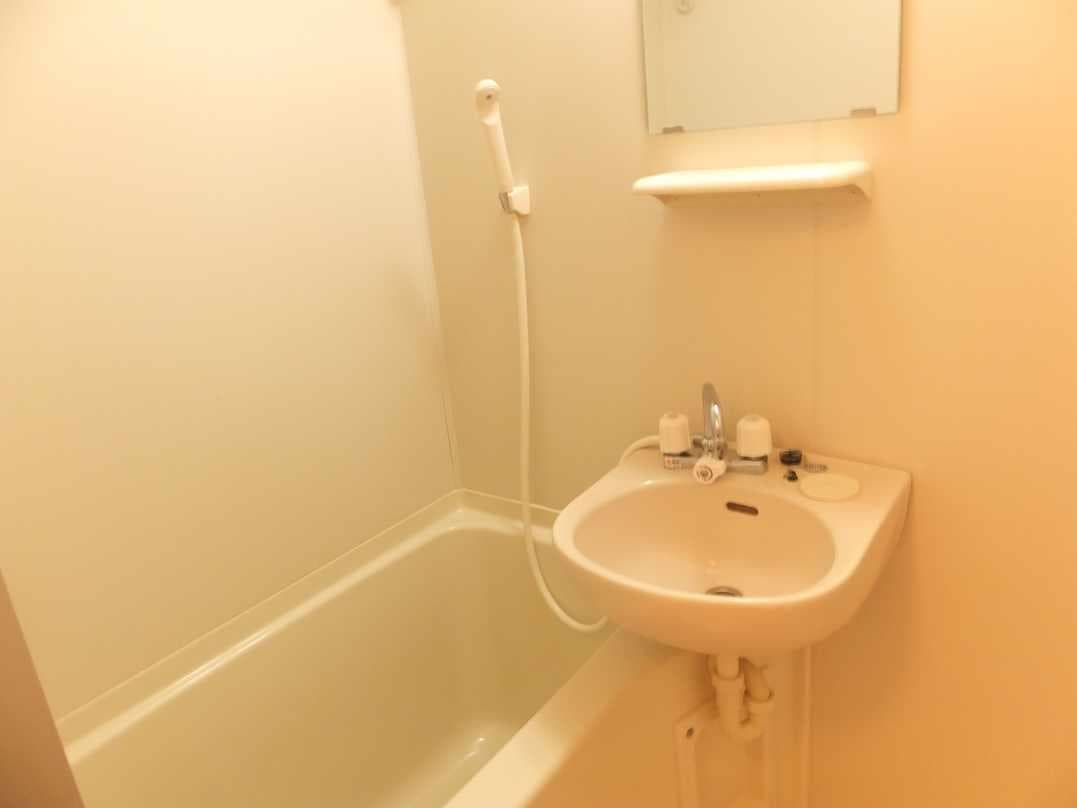 Room image 9