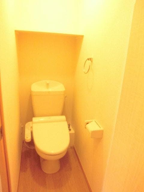 Room image 8