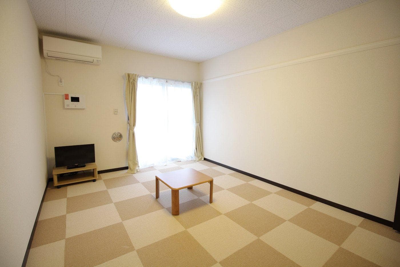 Preview interior of LEONEXT Iefu