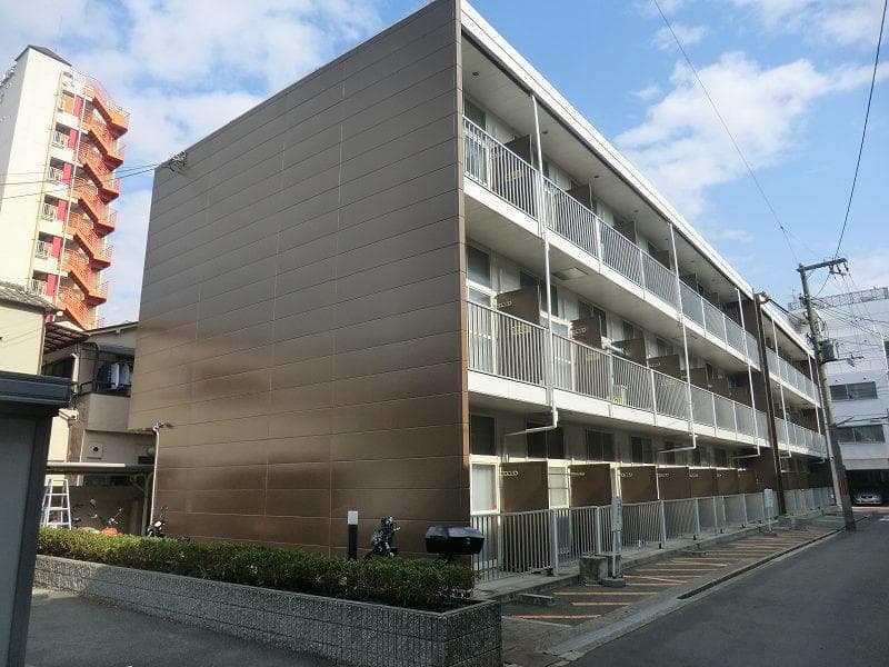 Main exterior of leopalace Cosmos II