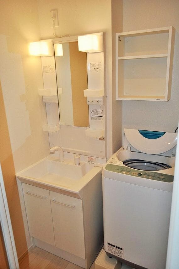 Room image 8