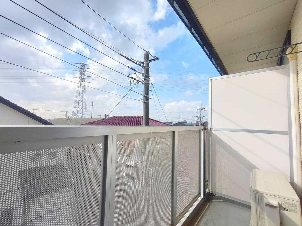 Room image 8