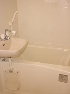 Room image 9