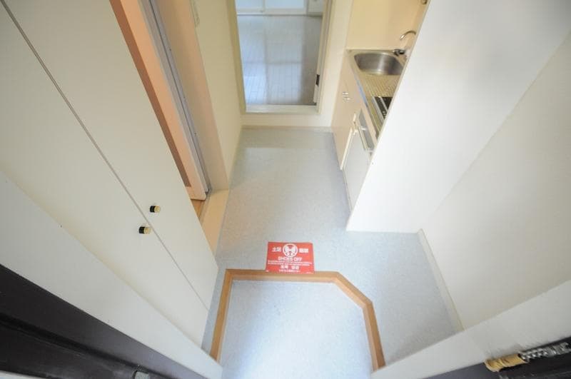 Room image 16