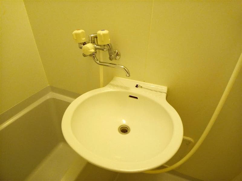 Room image 8