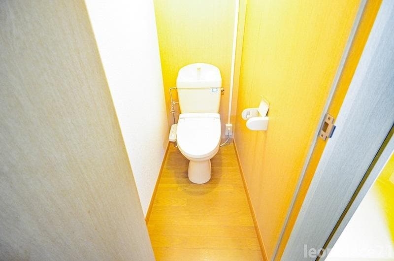 Room image 11