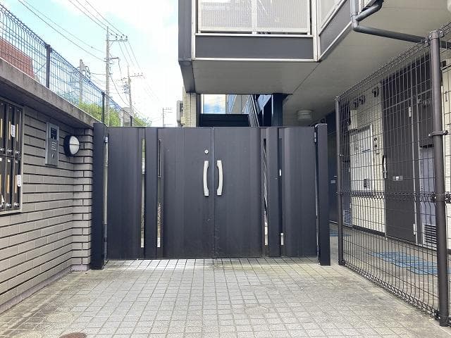 Room image 8