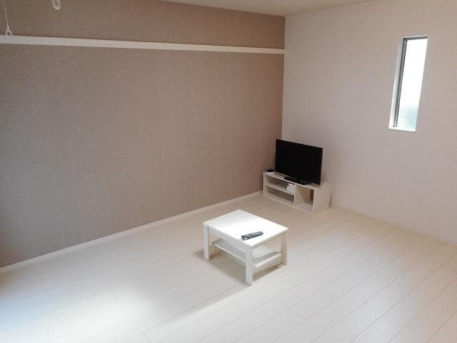 Room image 9