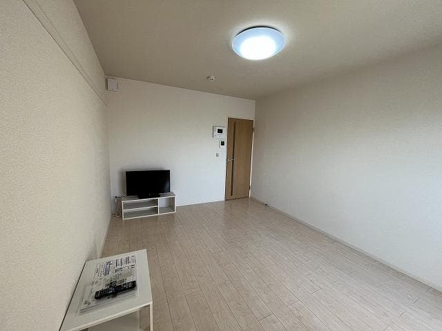 Preview interior of LEONEXT Clementine