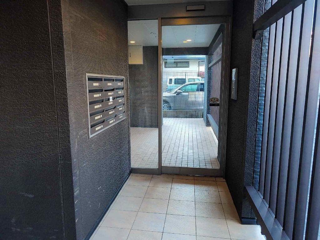 Room image 13