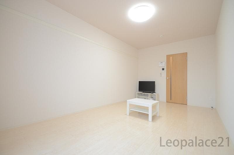 Room image 16