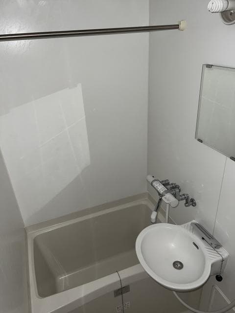 Room image 11