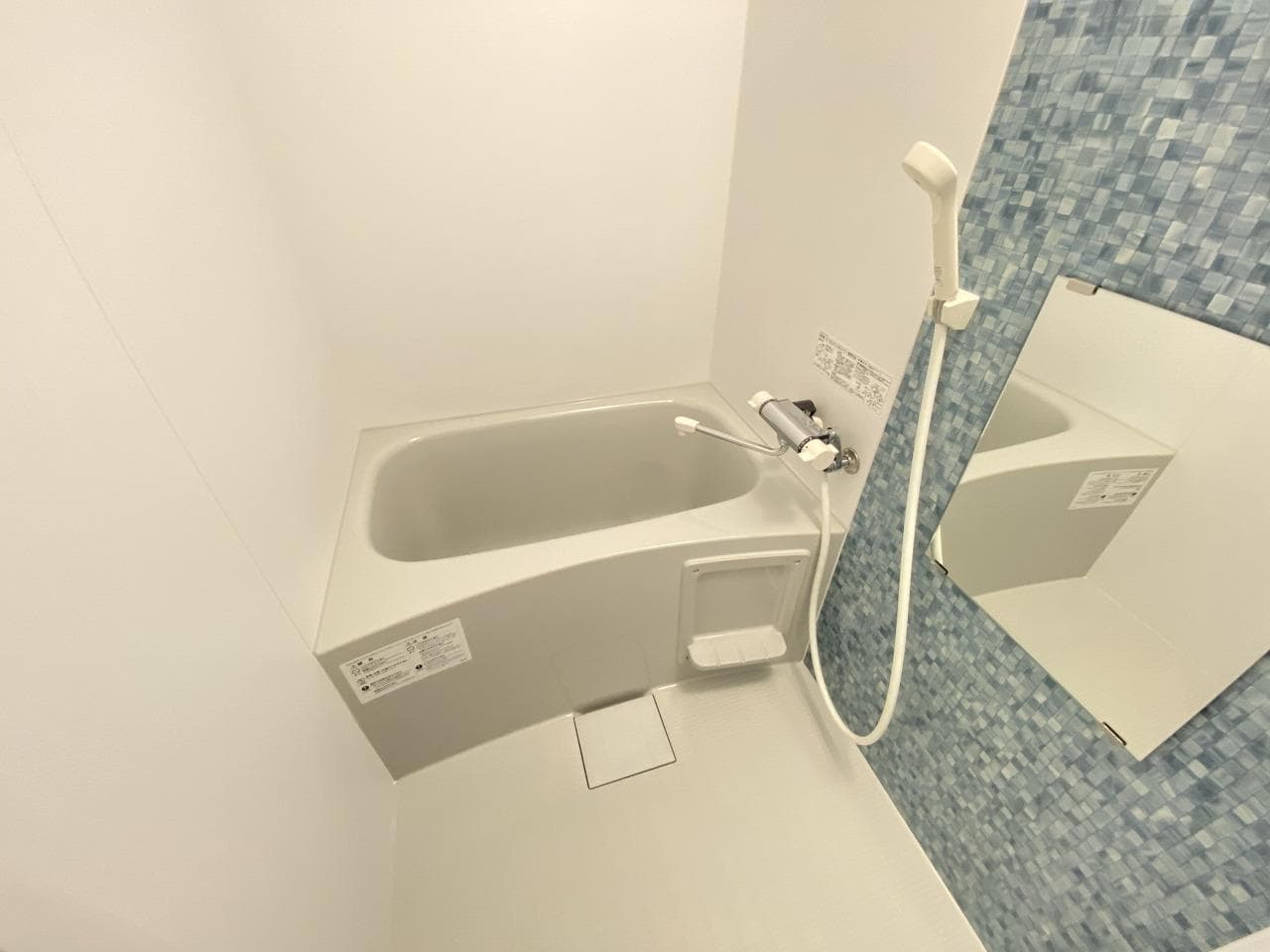 Room image 11