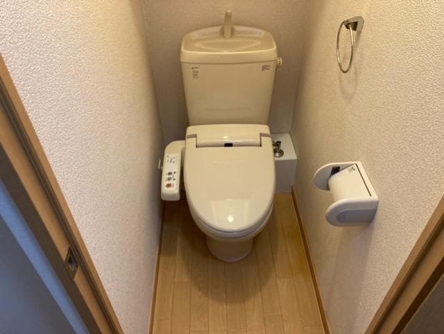 Room image 9