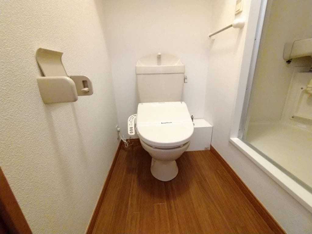 Room image 9