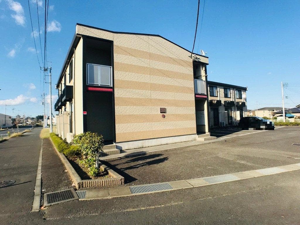 Main exterior of leopalace She Soie Higashidaira