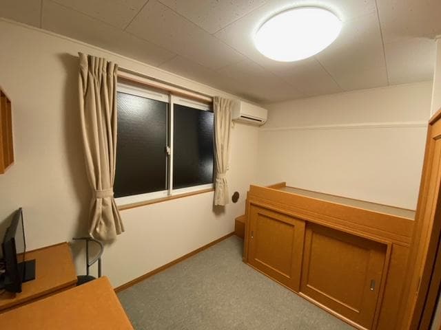 Room image 9