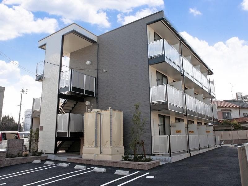 Main exterior of leopalace Yanagimori