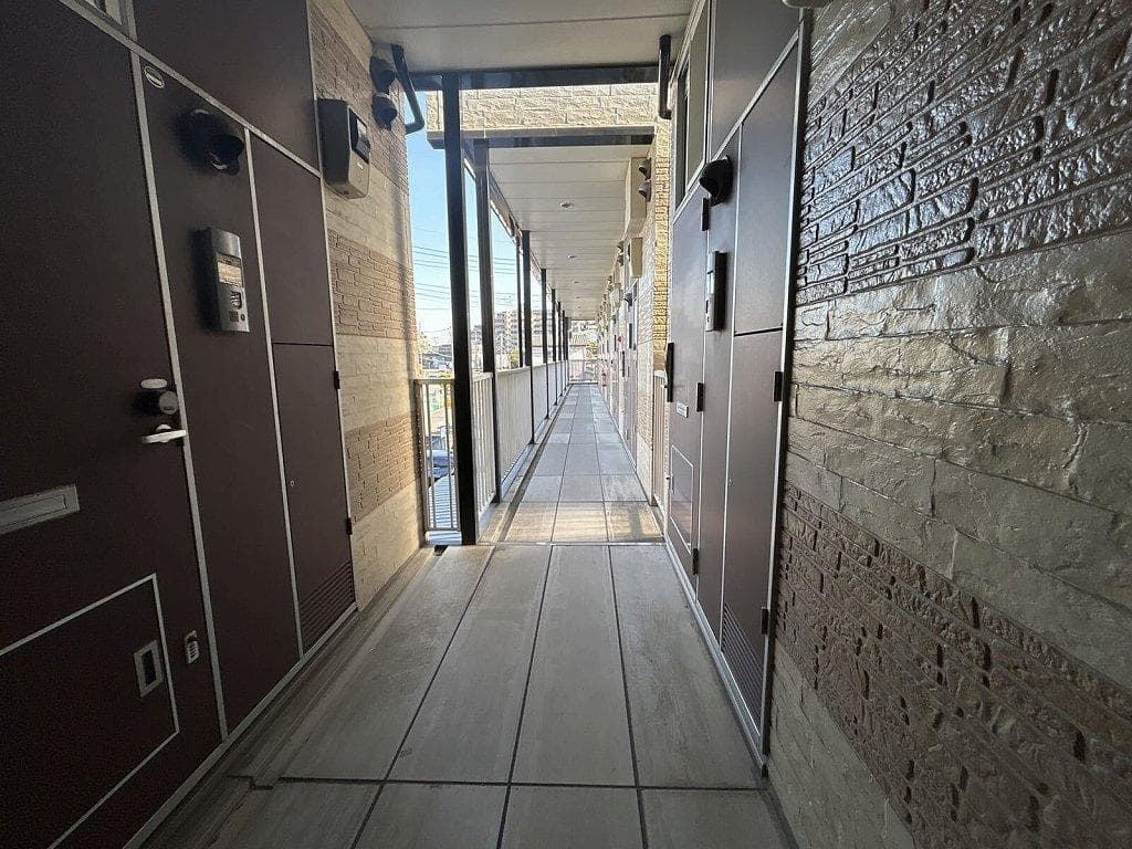 Room image 11