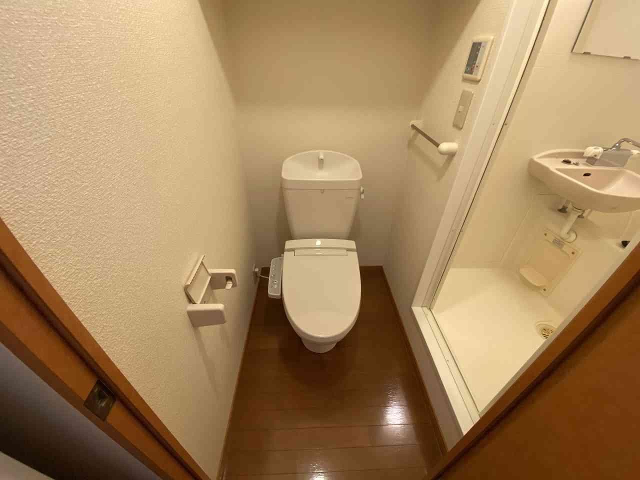 Room image 9