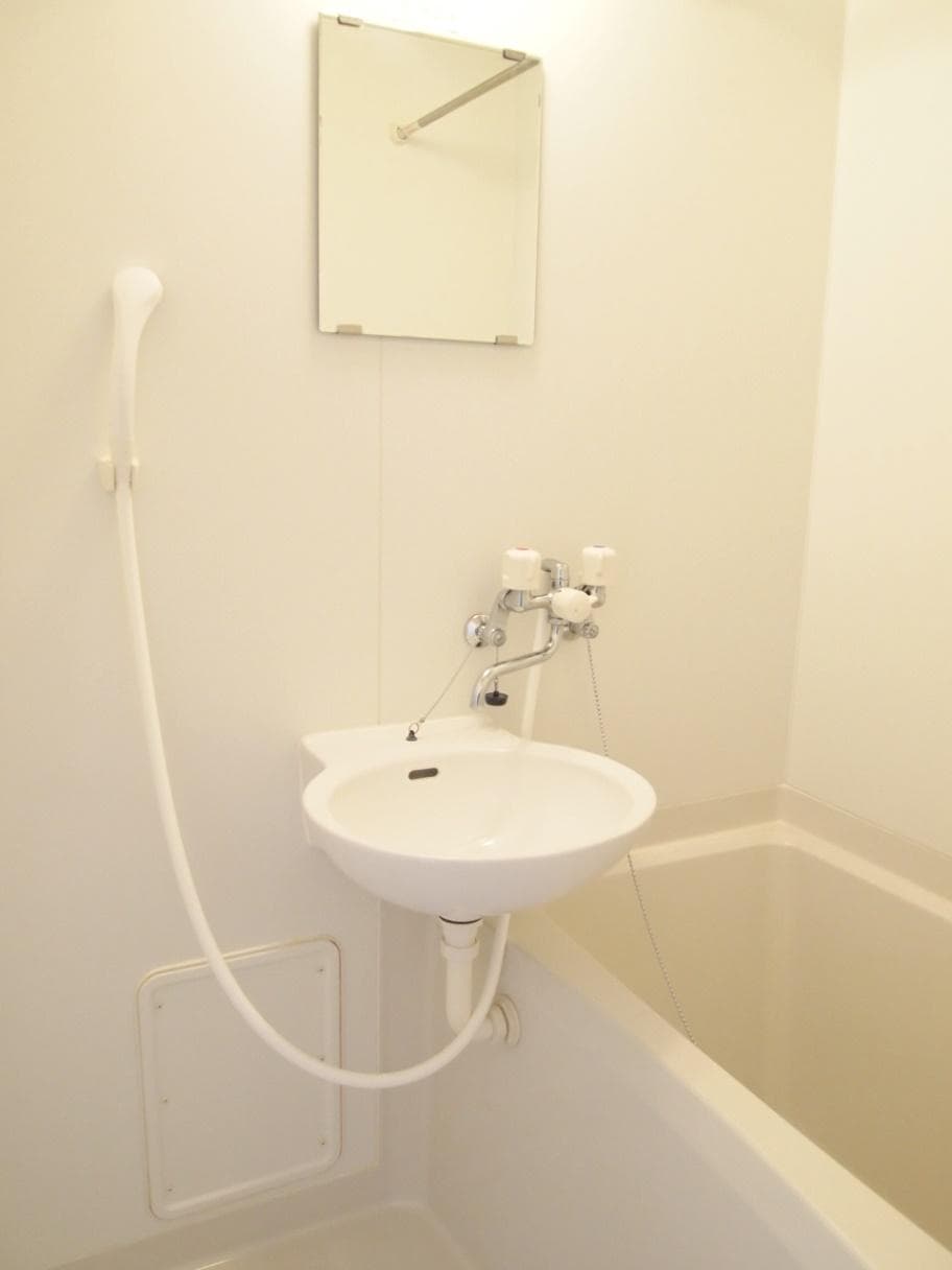 Room image 12